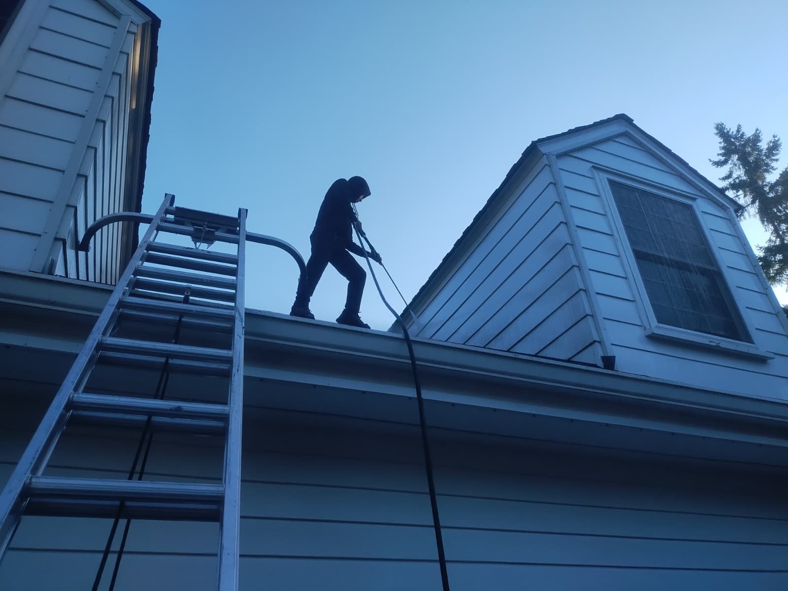 Rooftop Pressure Cleaning